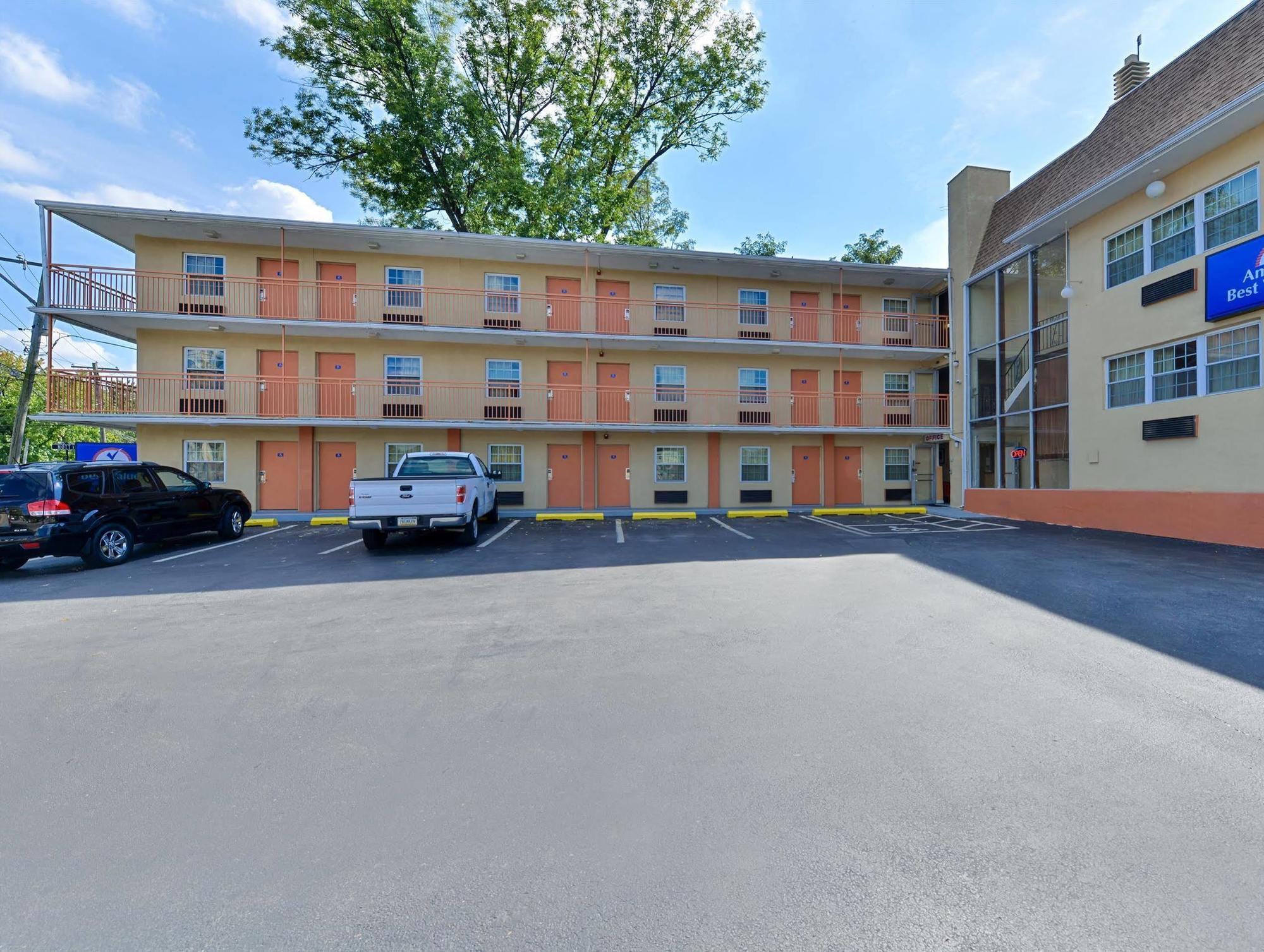 Americas Best Value Inn Media Philadelphia Eksteriør bilde